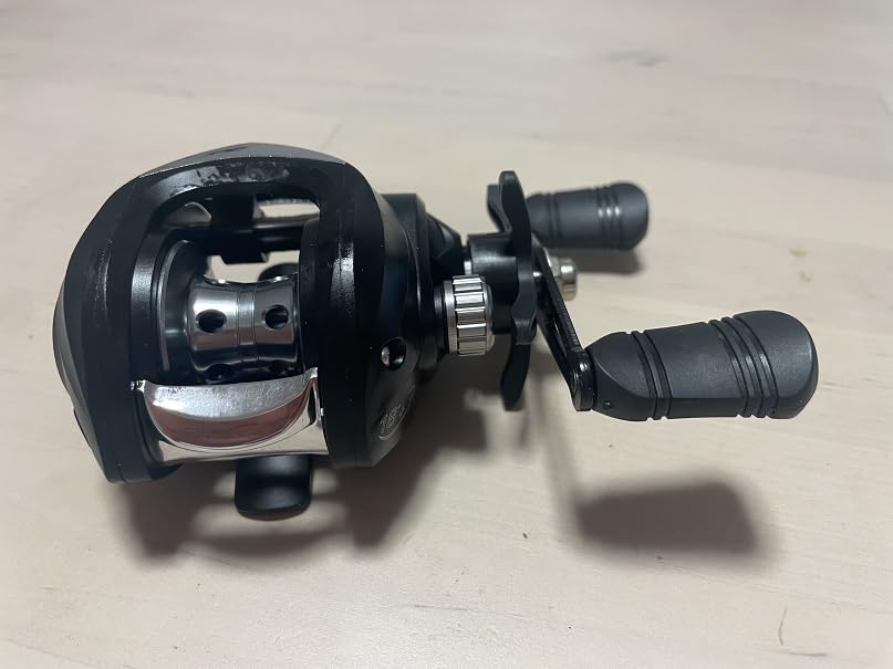 ベイトリール 黒とシルバー Amazon | bubulu ベイトリール 海釣り 淡水 両軸 右ハンドル シルバー